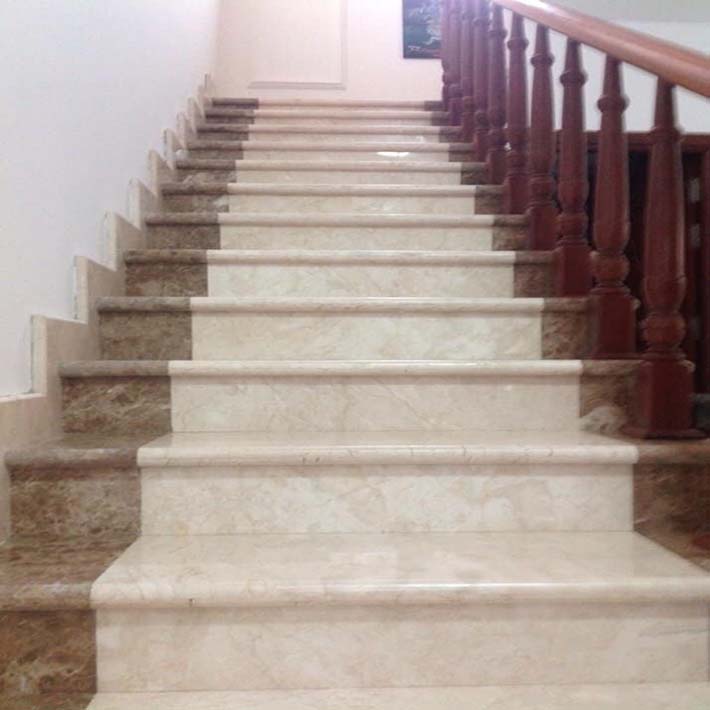 cầu thang đá hoa cương