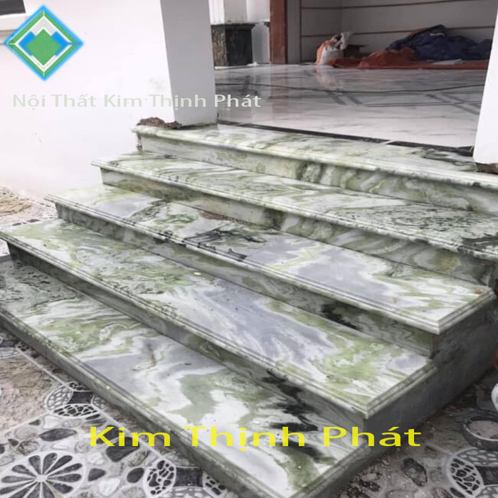cầu thang đá hoa cương