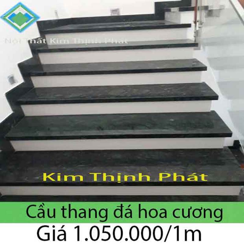Cầu thang đá hoa cương đen trắng 08