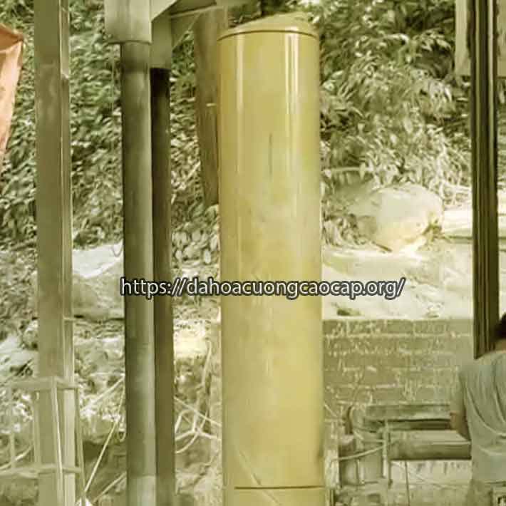 Cột đá tròn đá hoa cương