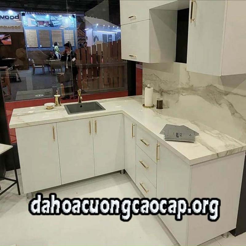 Đá hoa cương bếp giá