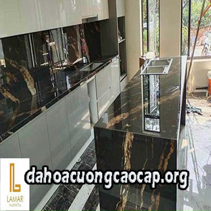mẫu đá hoa cương ốp bàn bếp