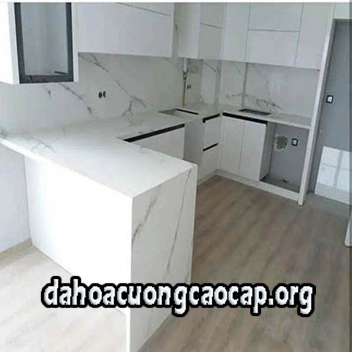 mẫu đá hoa cương ốp bàn bếp