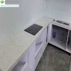 Bếp Đá hoa cương giá đá tự nhiên 55