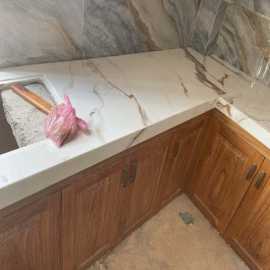 Bếp Đá hoa cương giá đá tự nhiên 74