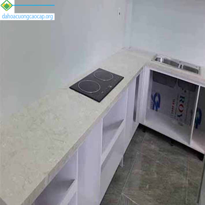 Bếp Đá hoa cương giá đá tự nhiên 55